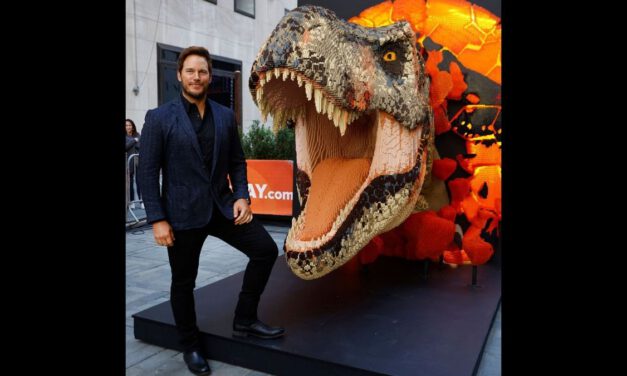 Chris Pratt Unveils Massive LEGO T-Rex for JURASSIC WORLD DOMINION Promotion