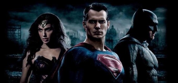 Batman v Superman Trailer to be Released with Mad Max!