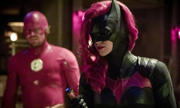 Batwoman Is On the Case in New ELSEWORLDS Photos