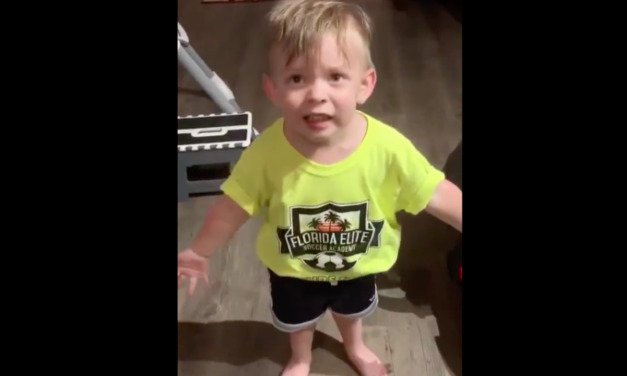 “Ah Man!” This Toddler Explaining That His Mom Forgot to Kiss Him Is Hilariously Precious