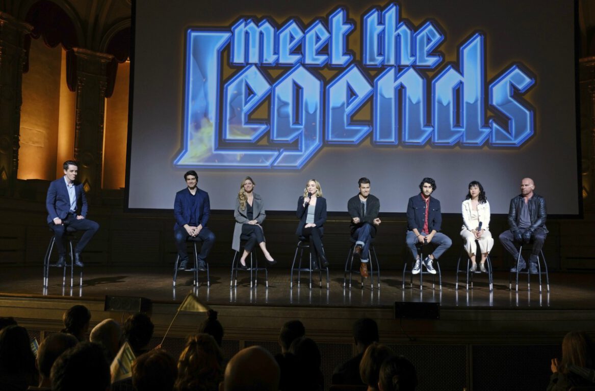 The Legends of Tomorrow return to the Arrowverse