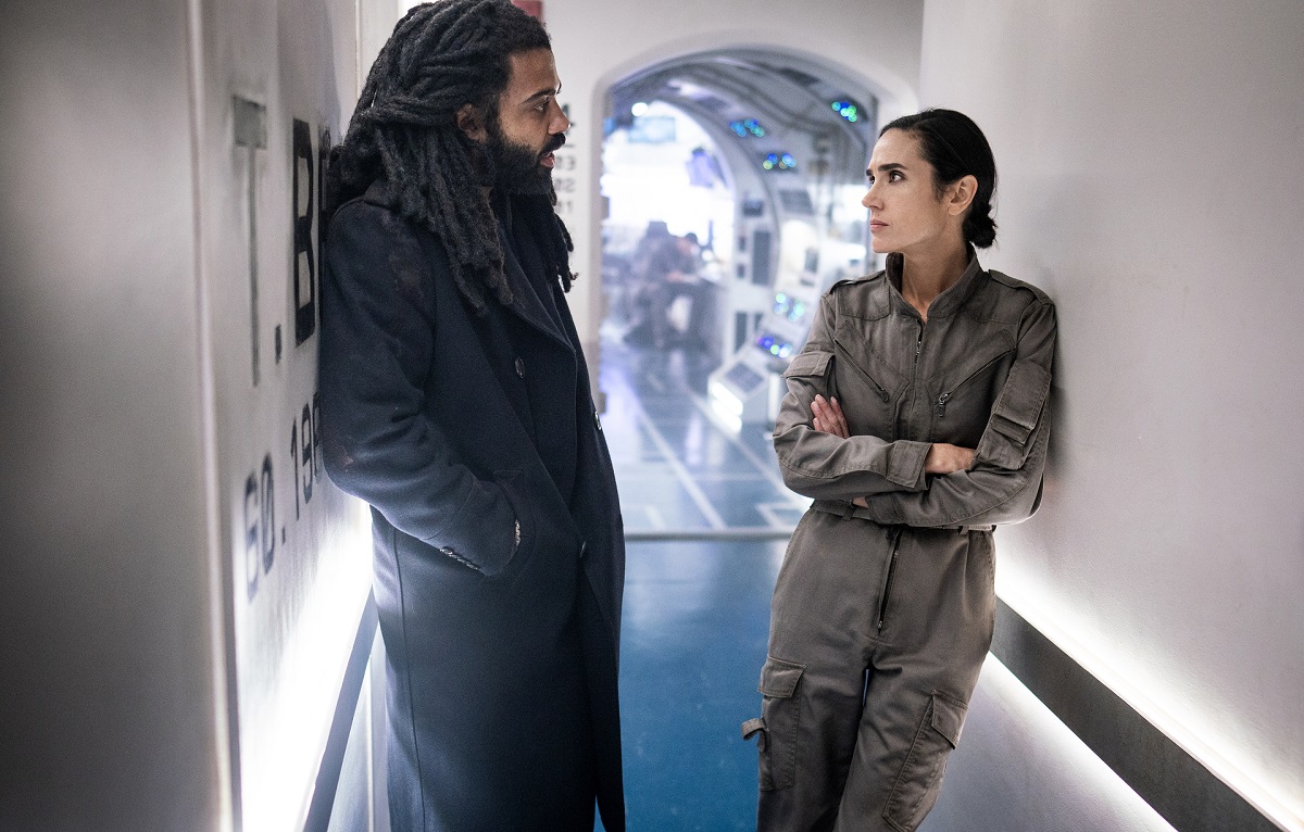 Still of Daveed Diggs and Jennifer Connelly in Snowpiercer episode "Smolder to Life."