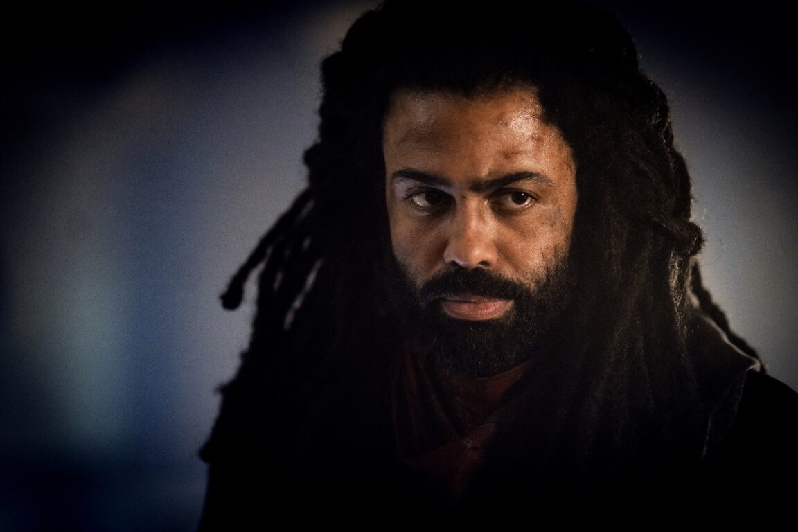 Still of Daveed Diggs as Andre Layton in Snowpiercer episode "Keep Hope Alive."