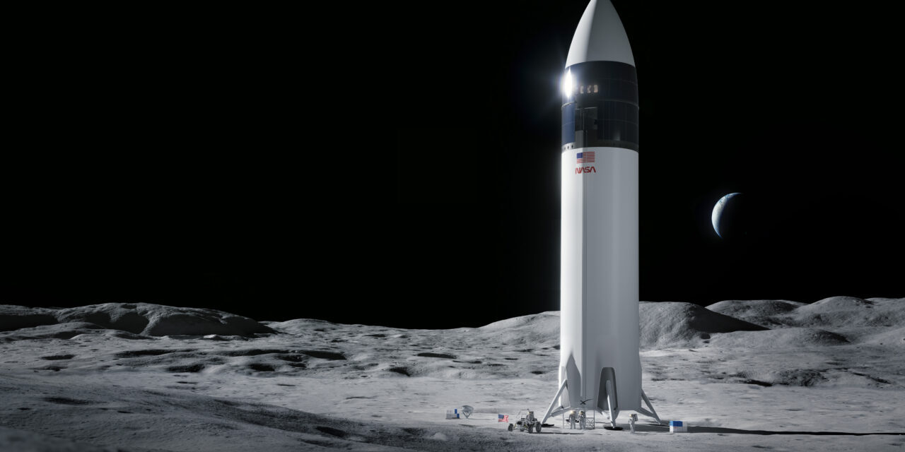 NASA Awards SpaceX Moon Lander Contract