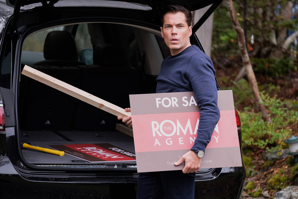 Still of Tim Rozon in the SurrealEstate episode "For Sale by Owner."
