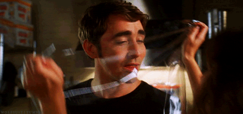 Gif of Ned and Chuck kissing