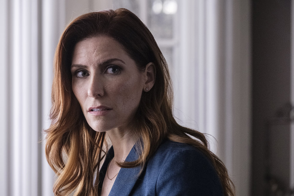 Still of Sarah Levy as Susan Ireland in the SurrealEstate episode "Baba O'Reilly."