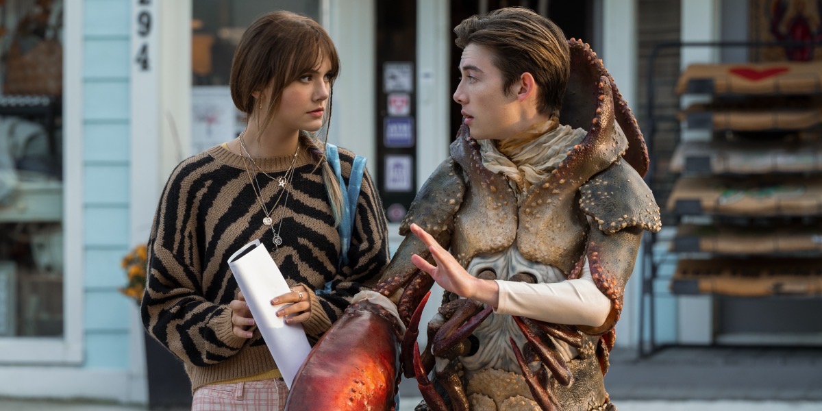 Locke and Key Season 2 Recap: Kinsey and Gabe walk in town