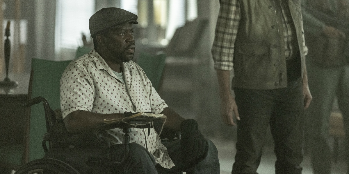 Wendell learns that Sarah is looking for him on Fear the Walking Dead