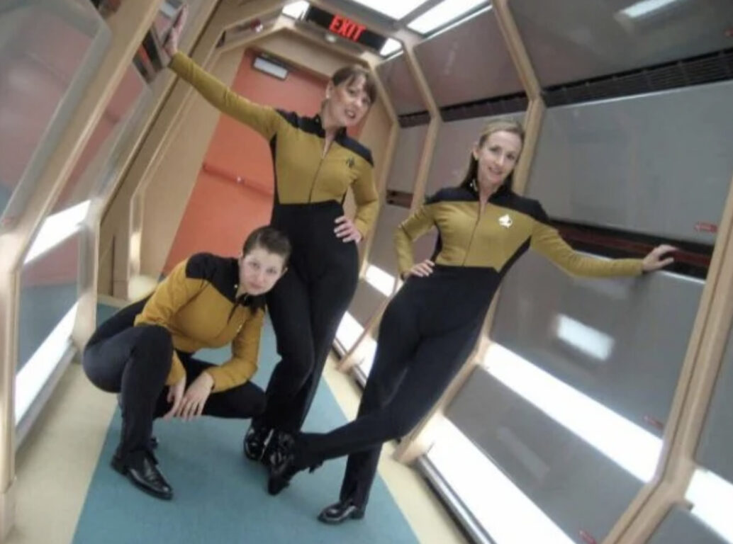 Bonnie Gordon and coworkers as ensigns at Star Trek: The Experience.