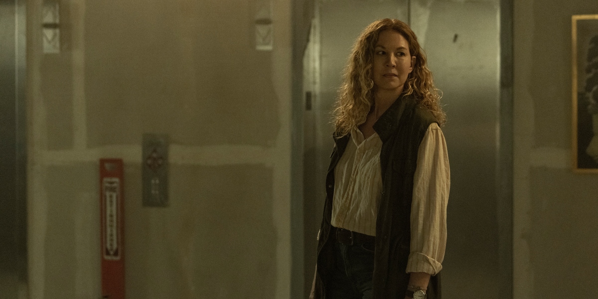June stands up for Charlie on Fear the Walking Dead