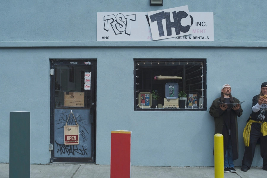 Silent Bob and Jay standing in front of their store in Clerks III.