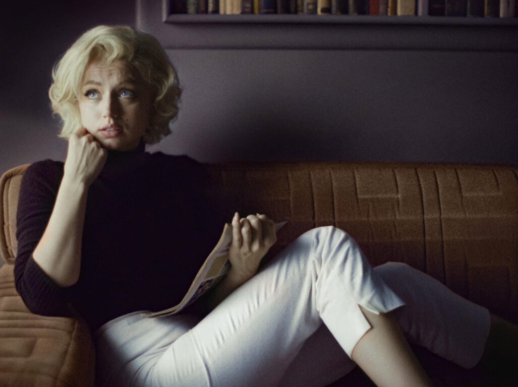 Ana de Armas poses as Marilyn Monroe