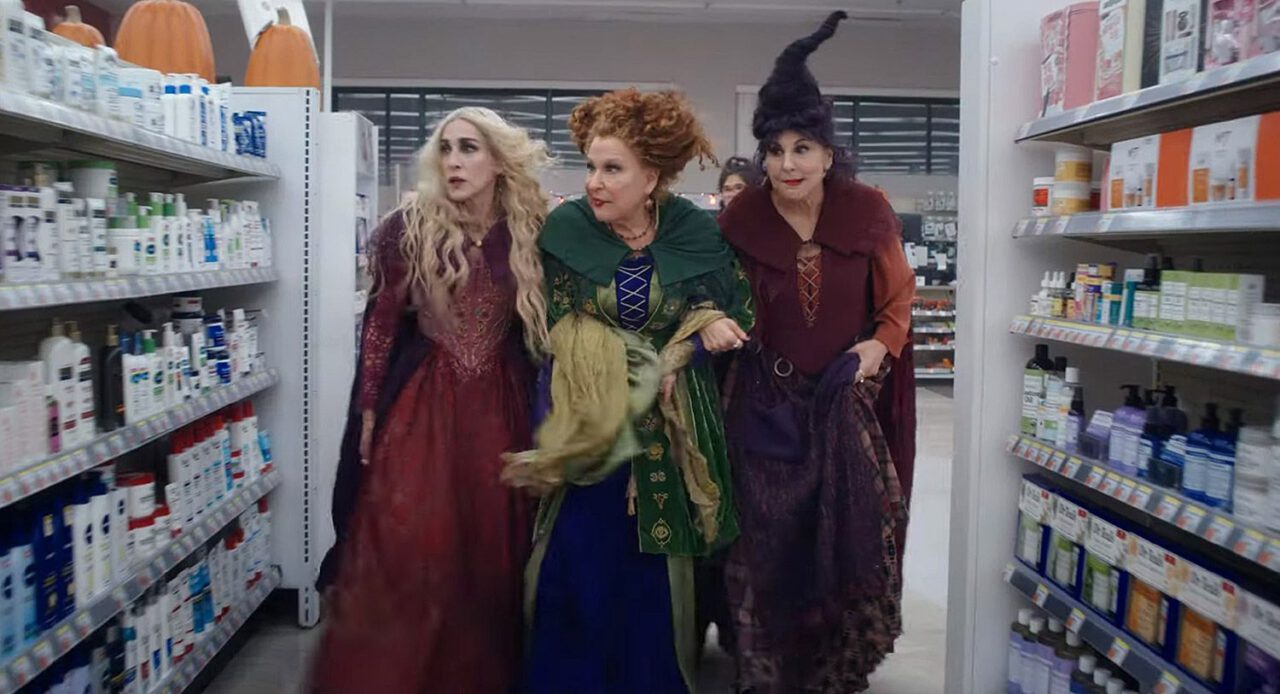 The Sanderson Sisters attempt to figure out Walgreens in Hocus Pocus 2