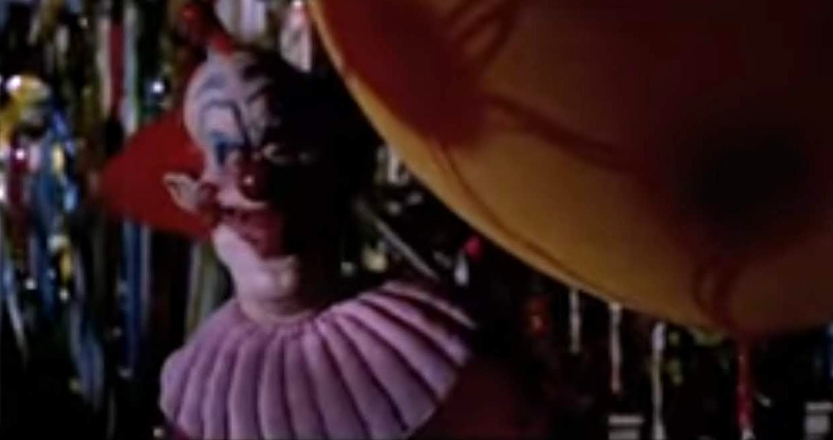 Horror With a Side of Cheese: KILLER KLOWNS FROM OUTER SPACE