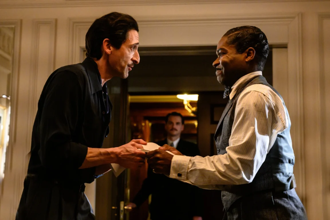 Adrien Brody and David Oyelowo squabble in See How They Run.