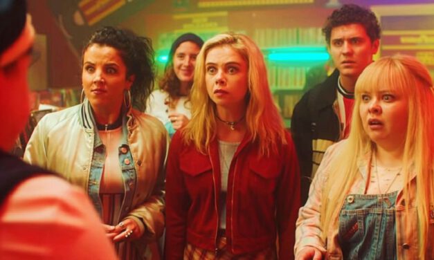 TV Review: DERRY GIRLS Final Season Bursts at the Seams With Heart