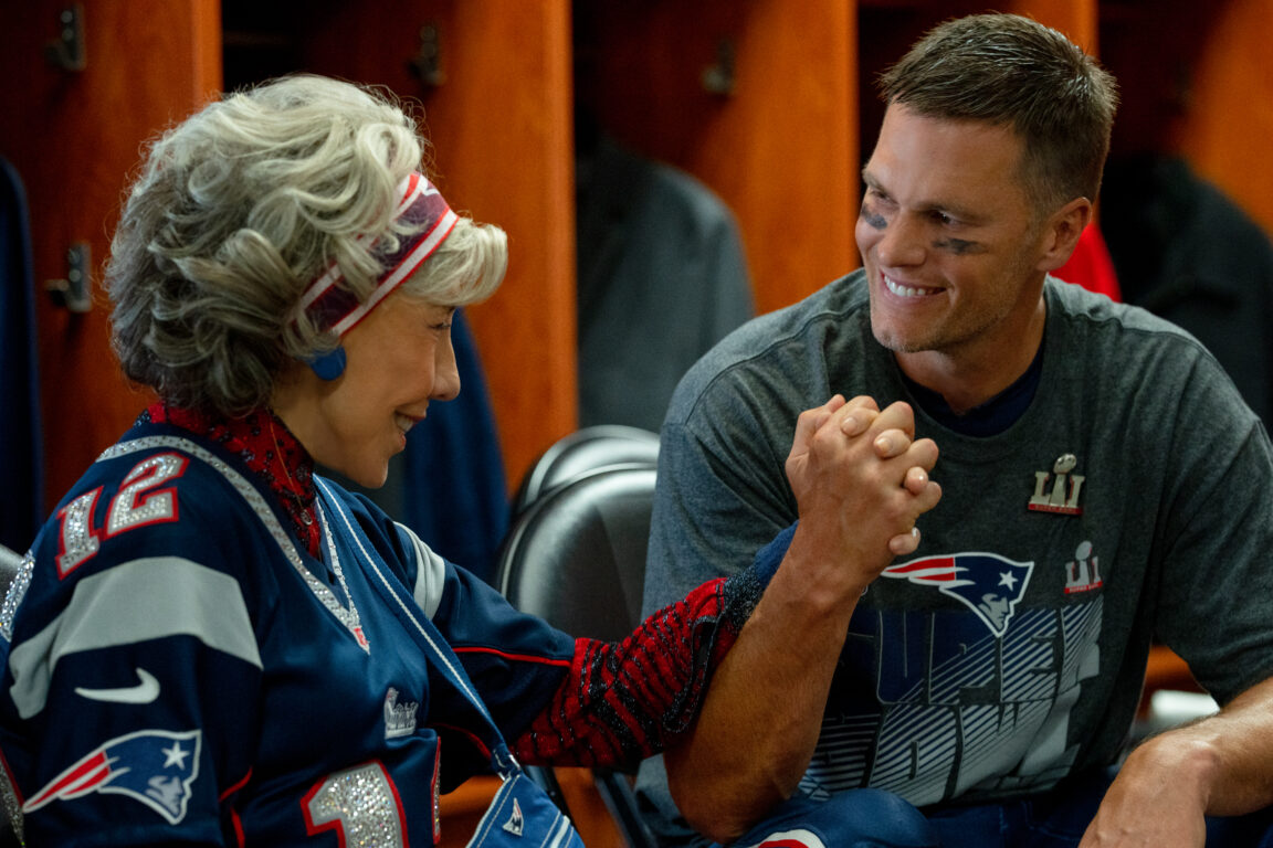 Lily Tomlin talks with Tom Brady in 80 for Brady.