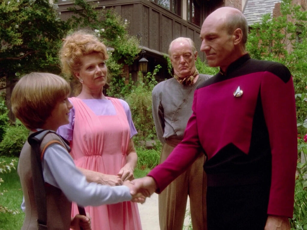 Jean-Luc Picard (Patrick Stewart) shakes hands with René Picard (David Tristan Birkin) at Chateau Picard.